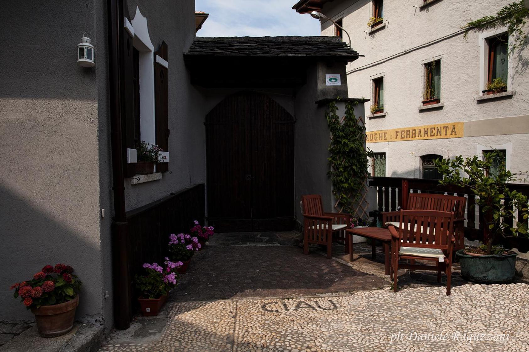 La Corte Di Alzo Pella Eksteriør billede